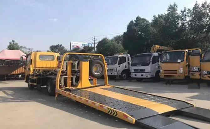 绿园区汽车中途维修案例